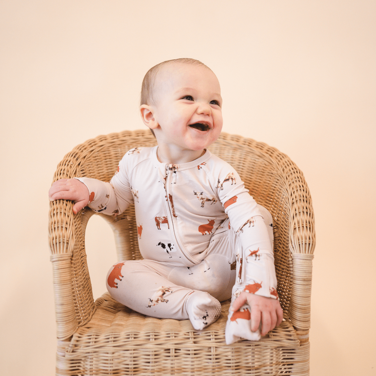 Bamboo 2-Way Convertible Zip Romper - Oatmeal Cow – bug + bean kids