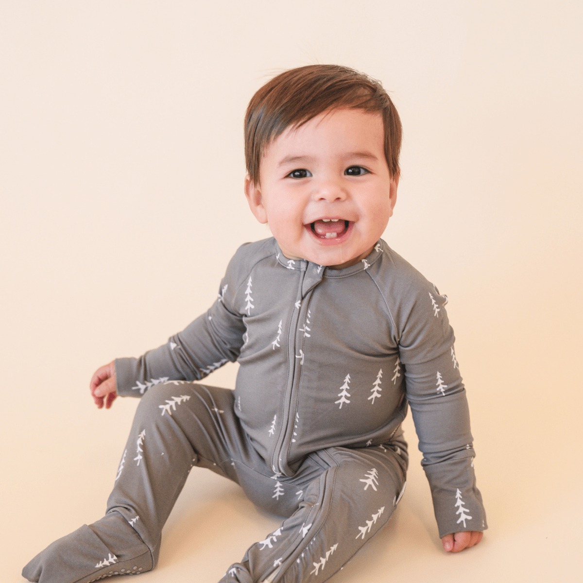 ベビーダンス Bamboo 2-Way Convertible Zip Romper - Forest – bug + bean kids