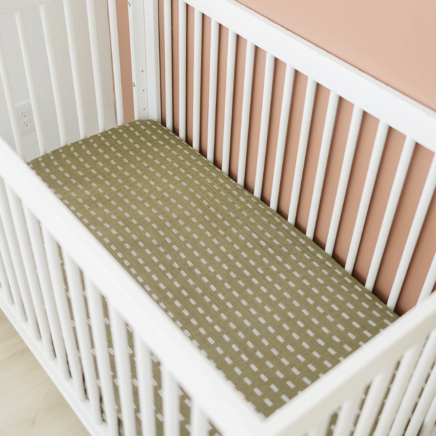 Mebie Baby Blush Triangle Muslin Crib Sheet