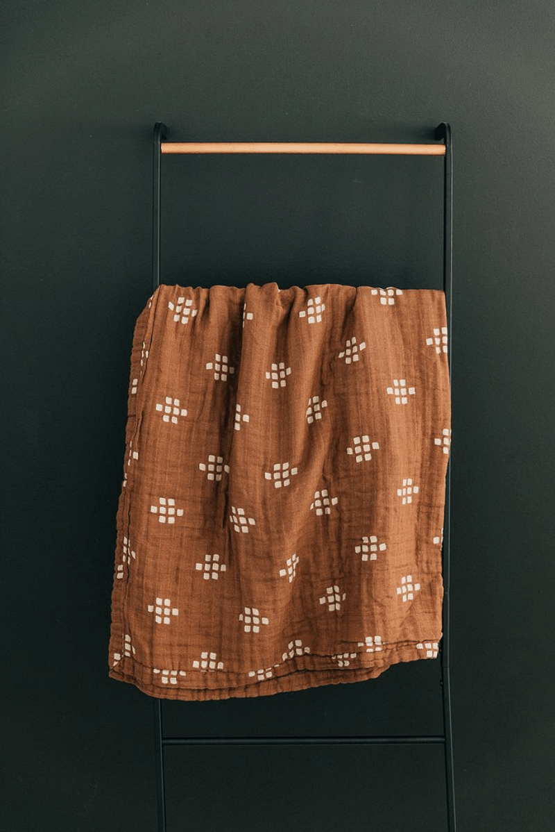 cotton muslin quilt, chestnut textiles